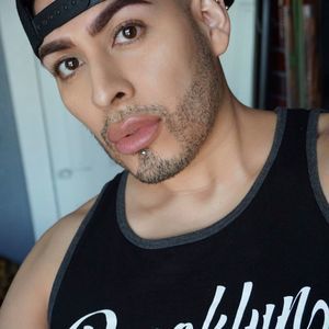 Meet your Posher, Tobi